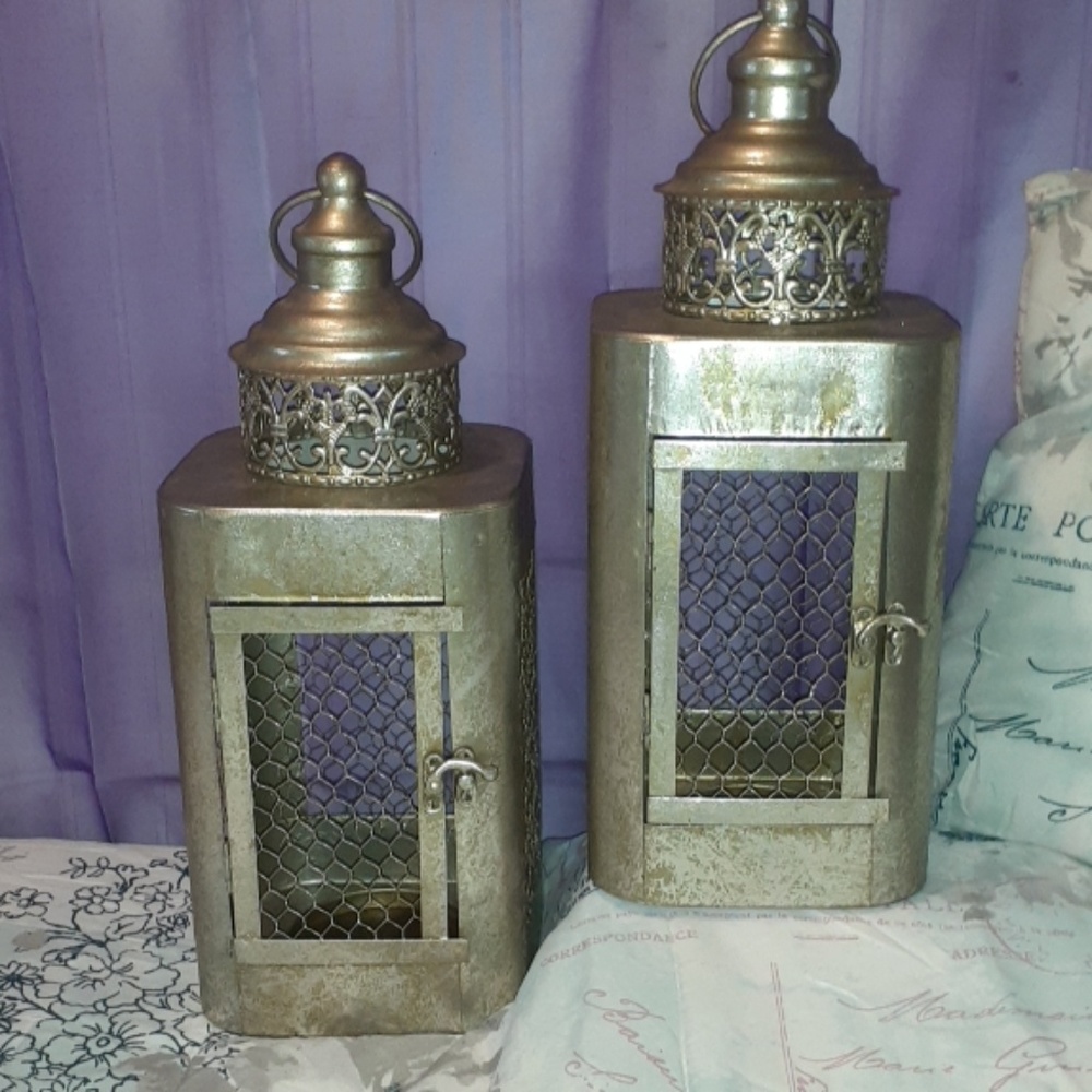Light weight silver candle Lantern set home decor